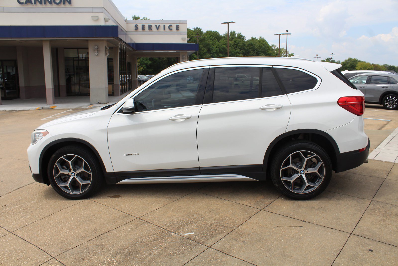 Used 2018 BMW X1 sDrive28i FWD image 7