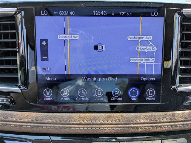 Used 2017 Chrysler Pacifica Limited w/ UConnect Theater Package image 5