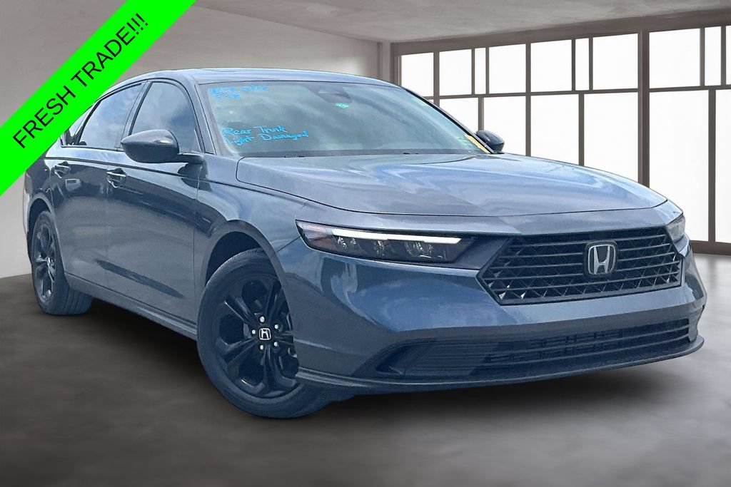 Used 2025 Honda Accord SE image 3
