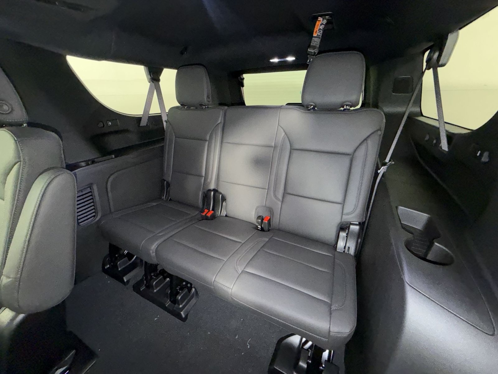 New 2026 Chevrolet Suburban LT w/ Advanced Technology Package AWD/4WD image 26