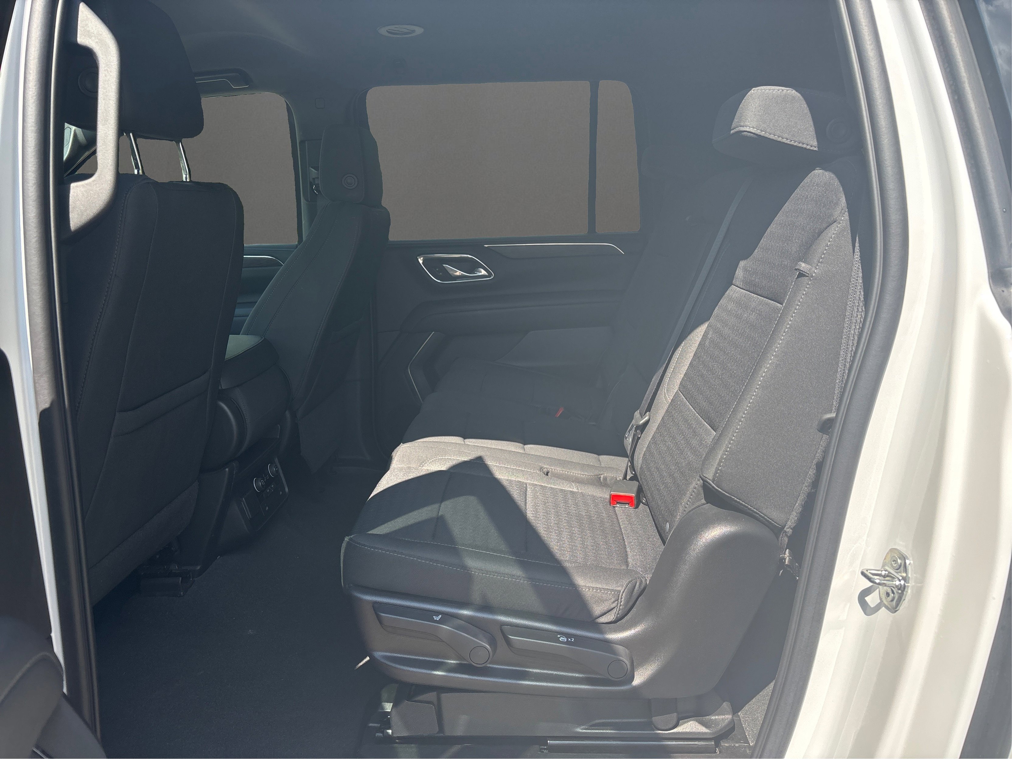 Used 2023 Chevrolet Suburban LS image 12