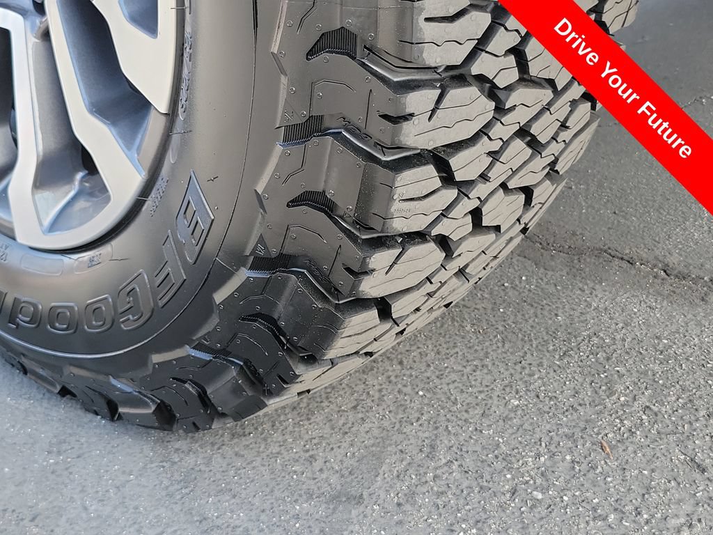 Used 2023 GMC Sierra 1500 AT4 w/ AT4 Premium Package AWD/4WD image 35