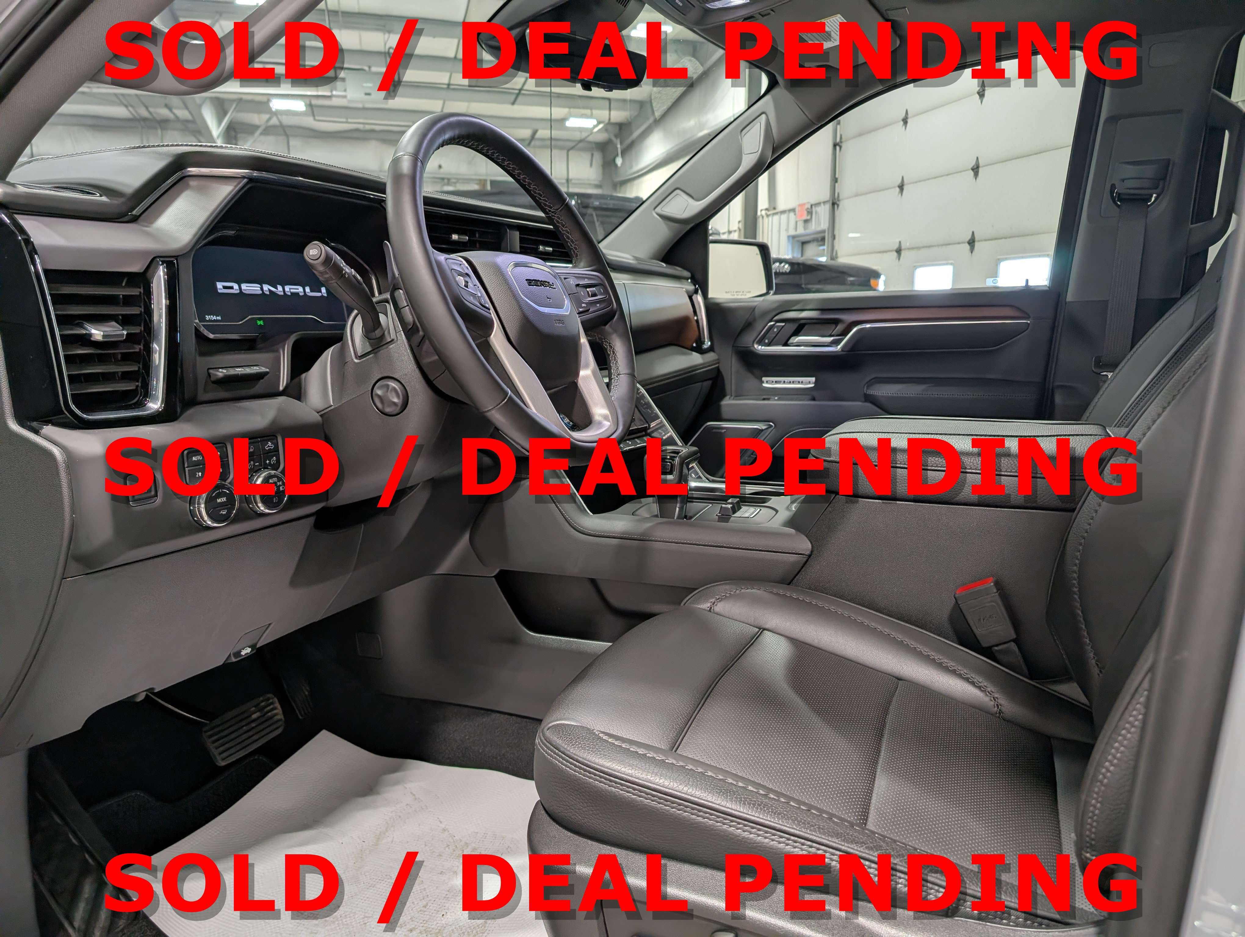 Used 2025 GMC Sierra 1500 Denali w/ Denali Reserve Package AWD/4WD image 15