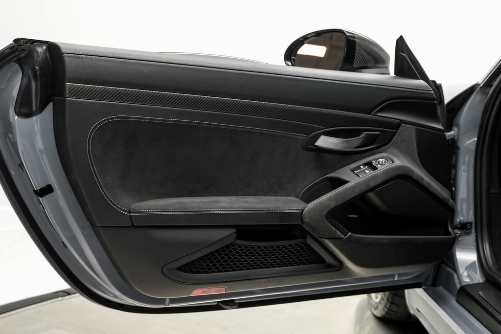 Used 2025 Porsche 718 Cayman GT4 RS w/ Weissach Package RWD image 35