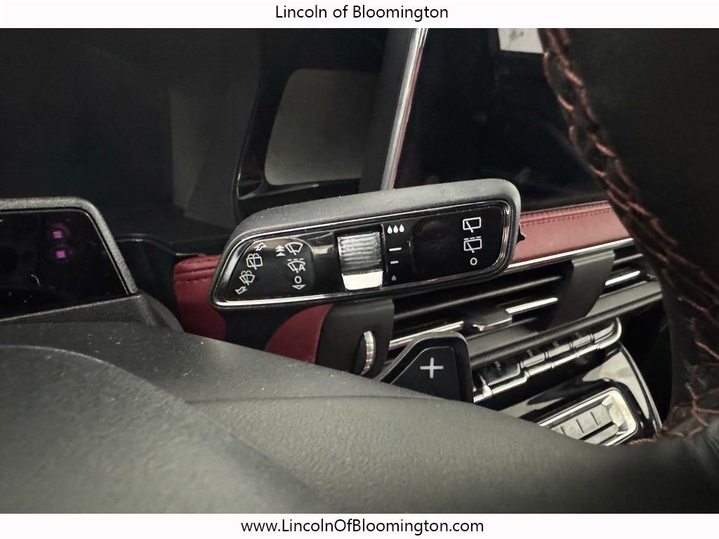 New 2025 Lincoln Corsair Reserve w/ Equipment Group 202A image 47