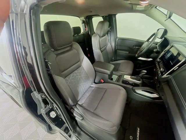 Used 2025 Nissan Frontier SV RWD image 26