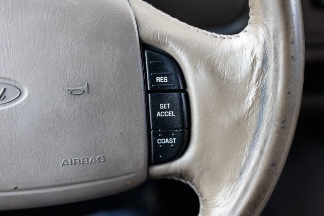 Used 2000 Ford Excursion Limited image 30