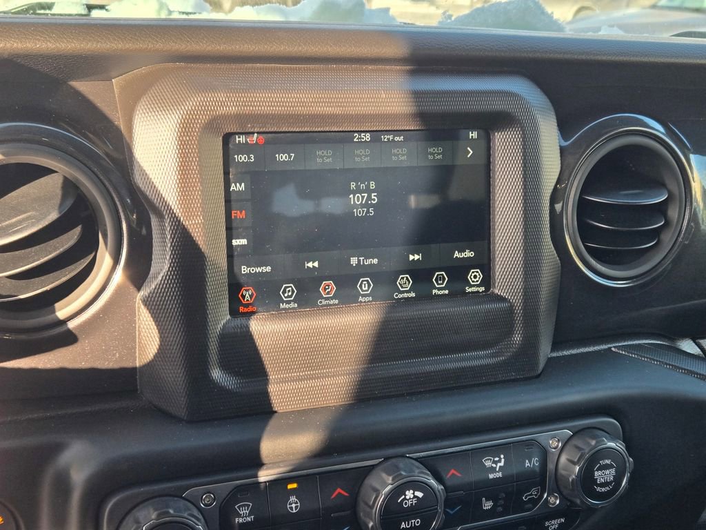 Used 2022 Jeep Wrangler Unlimited Sport image 31