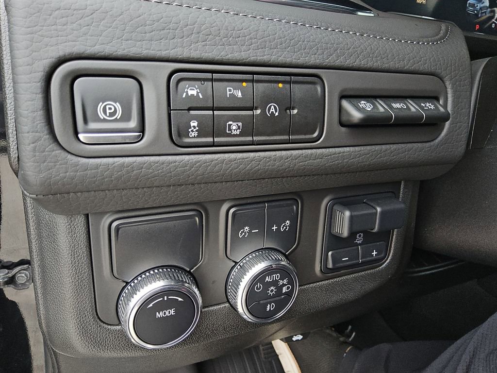 Used 2024 GMC Yukon Denali w/ Max Trailering Package RWD image 30