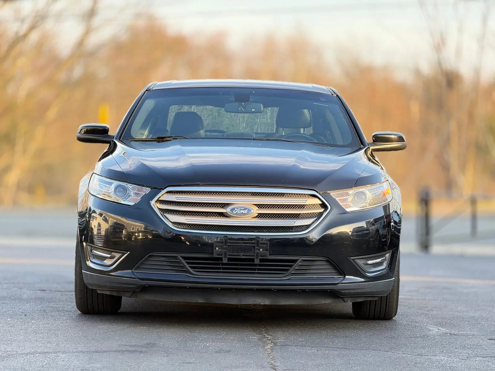 Used 2016 Ford Taurus SEL w/ Equipment Group 201A FWD image 2