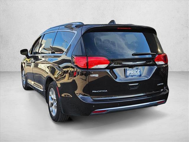 Used 2017 Chrysler Pacifica Limited image 7