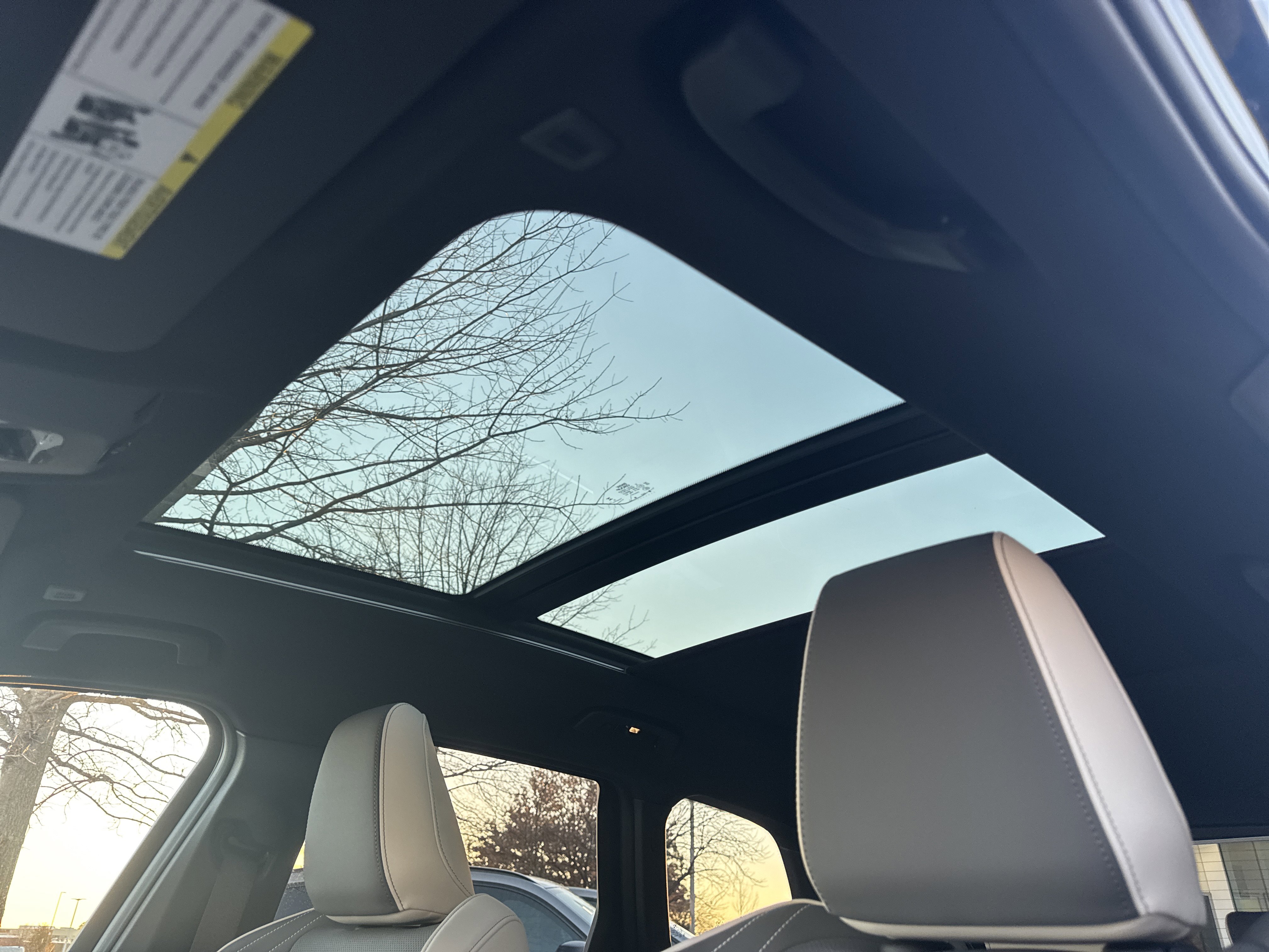 New 2026 BMW X1 xDrive28i w/ Technology Package AWD/4WD image 9