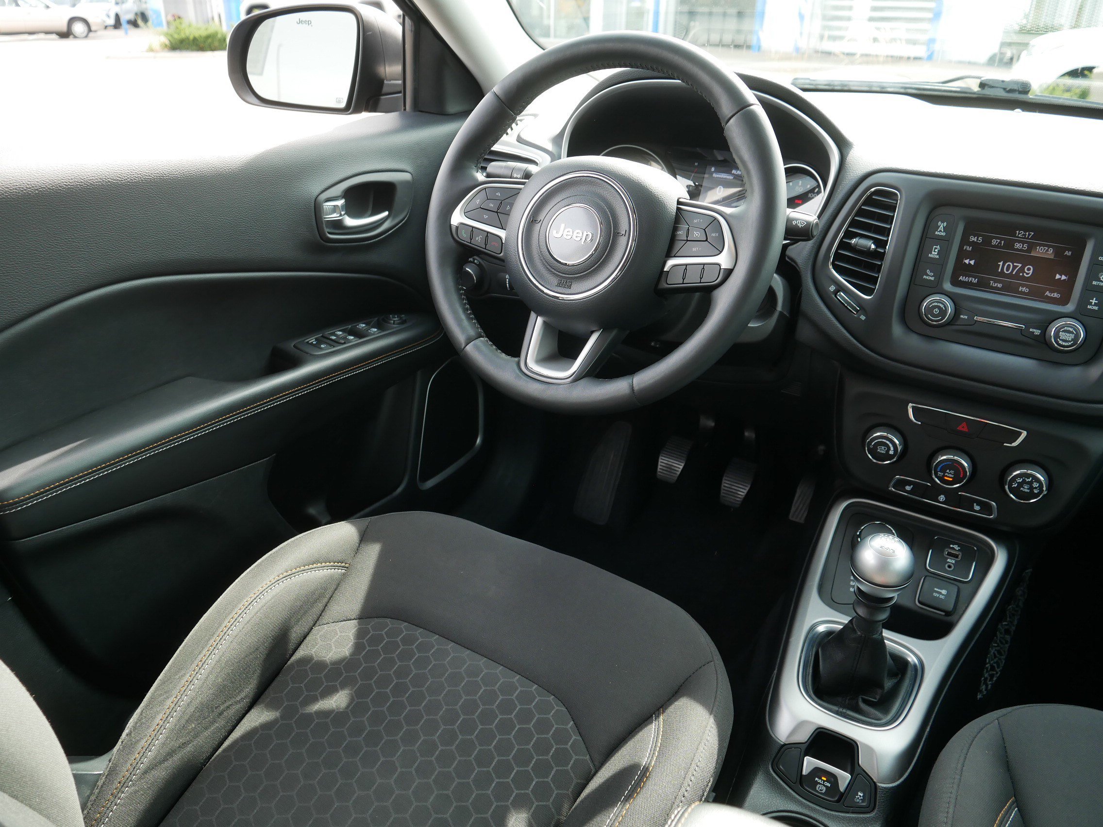Used 2018 Jeep Compass Sport w/ Cold Weather Group AWD/4WD image 9