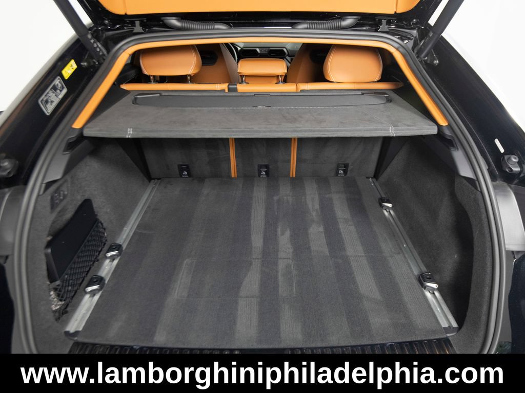 Used 2025 Lamborghini Urus SE AWD/4WD image 49