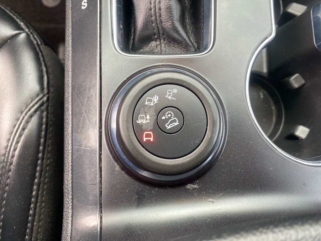 Used 2019 Ford Explorer XLT w/ Equipment Group 202A image 13