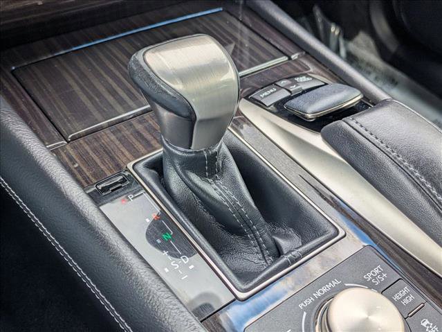 Used 2013 Lexus LS 460 w/ Ultra Luxury Pkg image 12