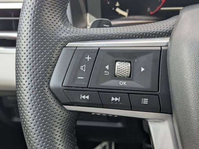 Used 2025 Mitsubishi Outlander AWD image 25