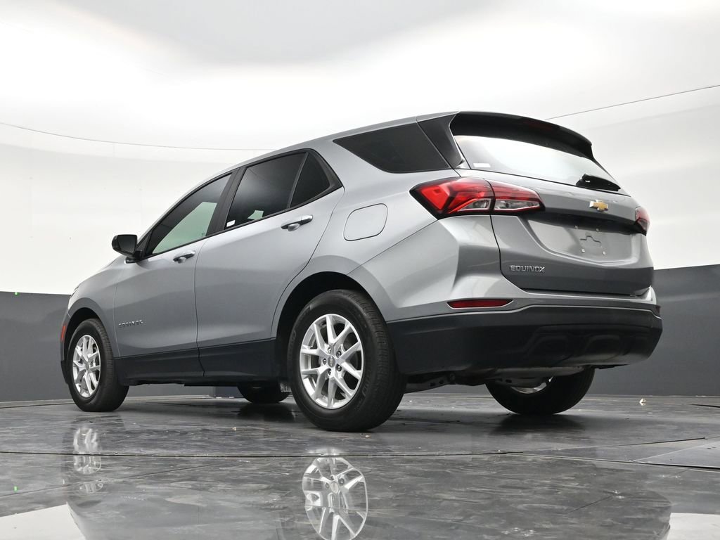 Used 2023 Chevrolet Equinox LS FWD image 22