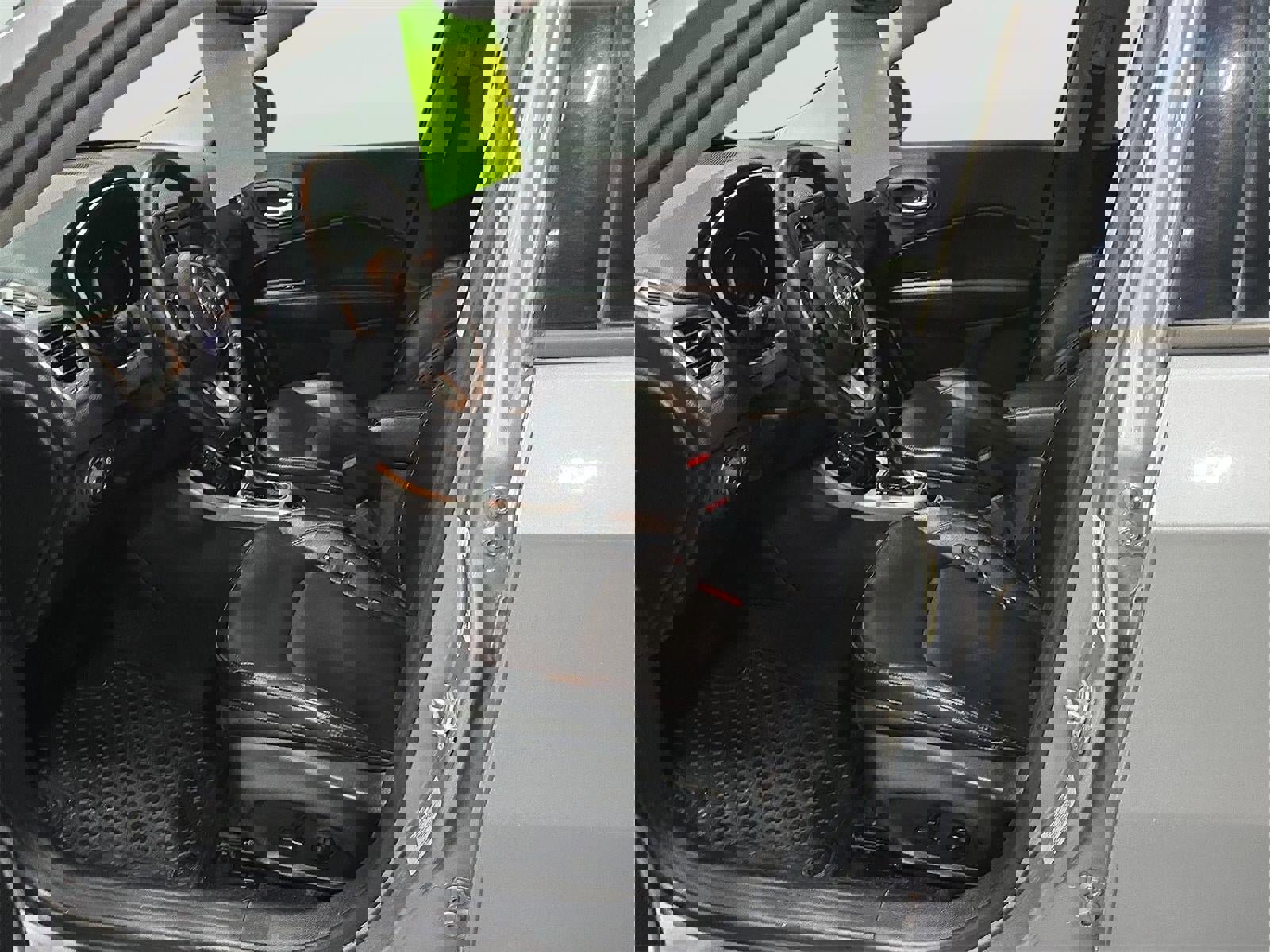 Used 2017 Jeep Compass Latitude w/ Safe & Security Group image 8