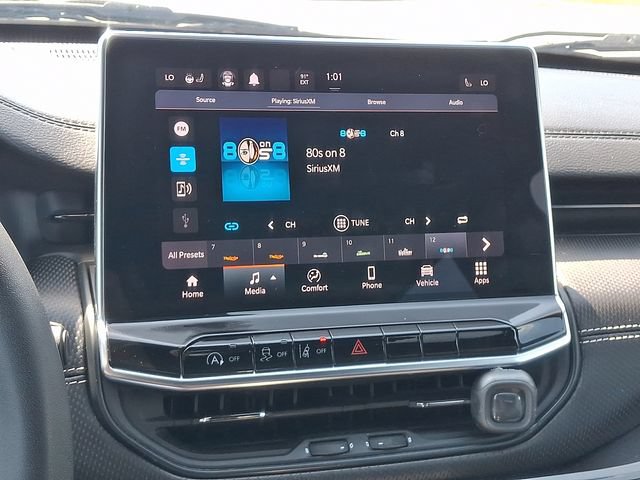 Used 2023 Jeep Compass Latitude w/ Sun and Sound Group AWD/4WD image 16