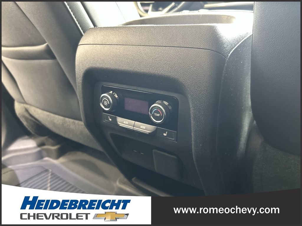 Used 2025 Chevrolet Traverse High Country w/ LPO, Floor Liner Package AWD/4WD image 17