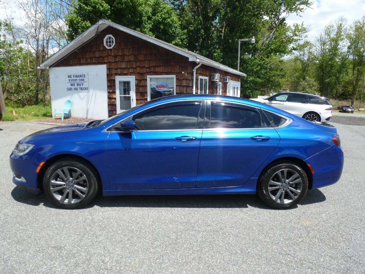 Used 2015 Chrysler 200 Limited FWD image 8