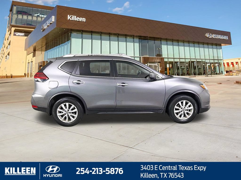 Used 2020 Nissan Rogue SV FWD image 9