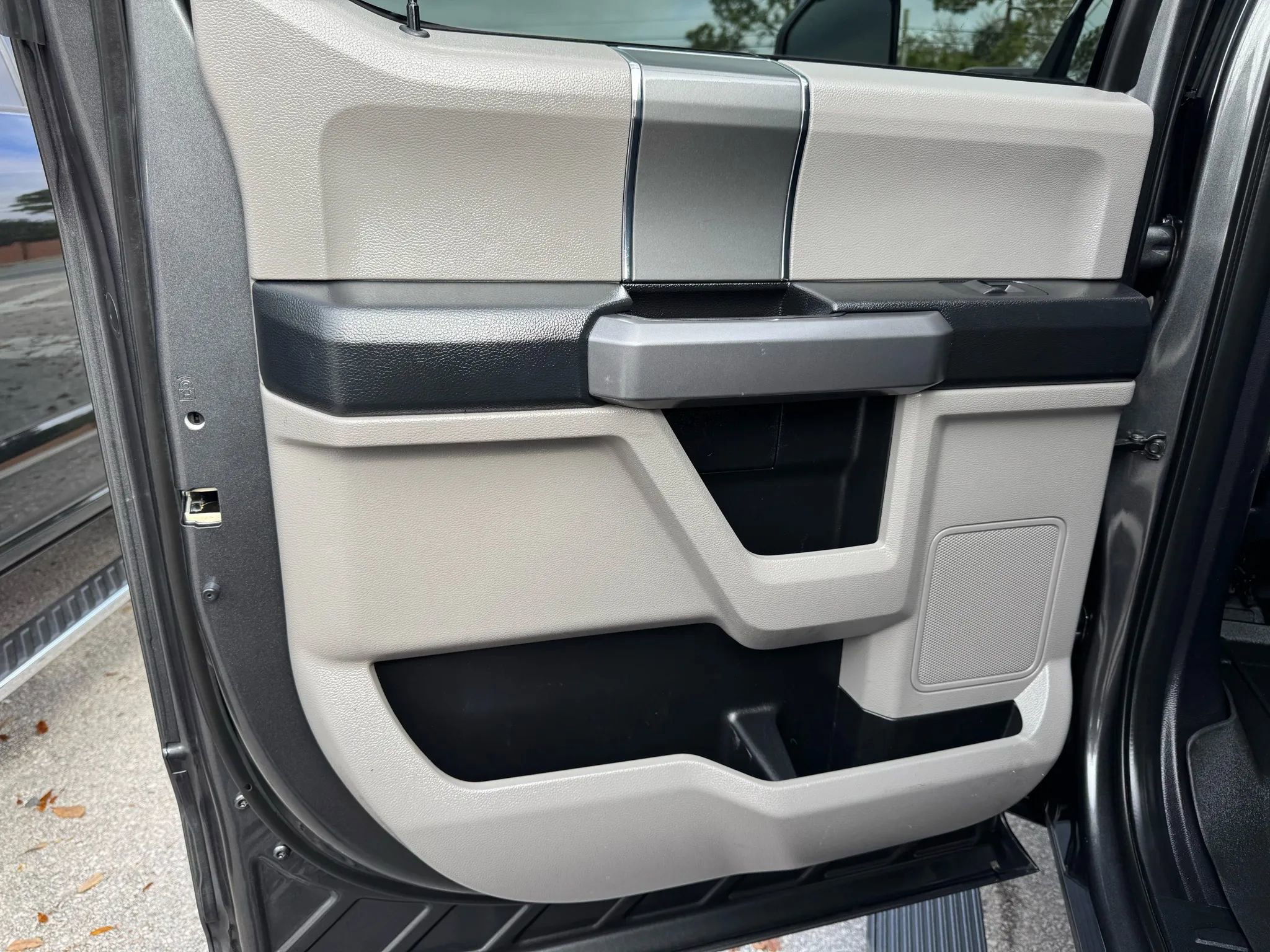 Used 2018 Ford F250 XLT w/ XLT Premium Package image 34