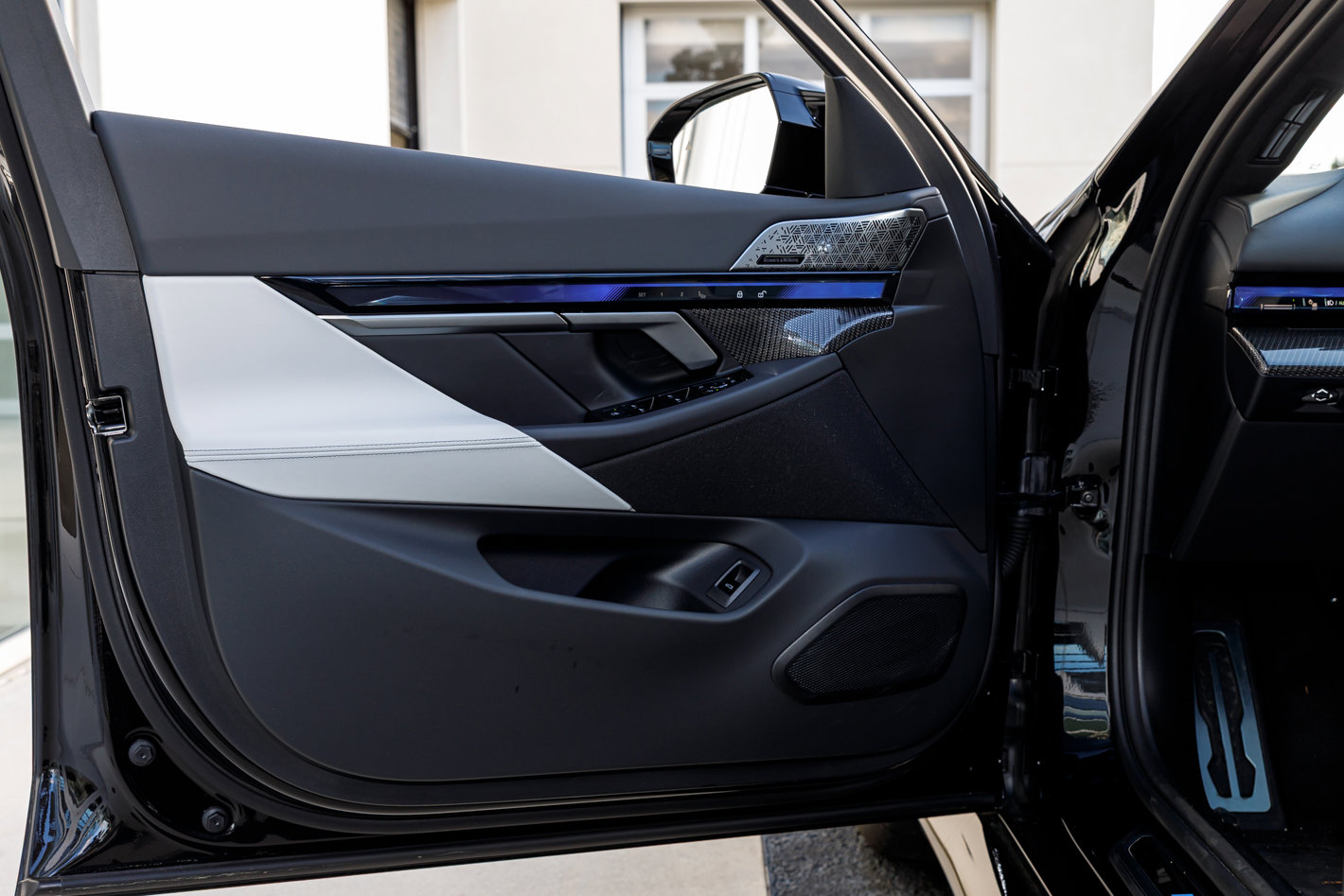 Used 2026 BMW M5 Touring image 21