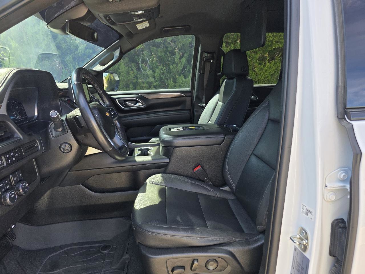 Used 2023 Chevrolet Tahoe LT w/ Luxury Package image 18