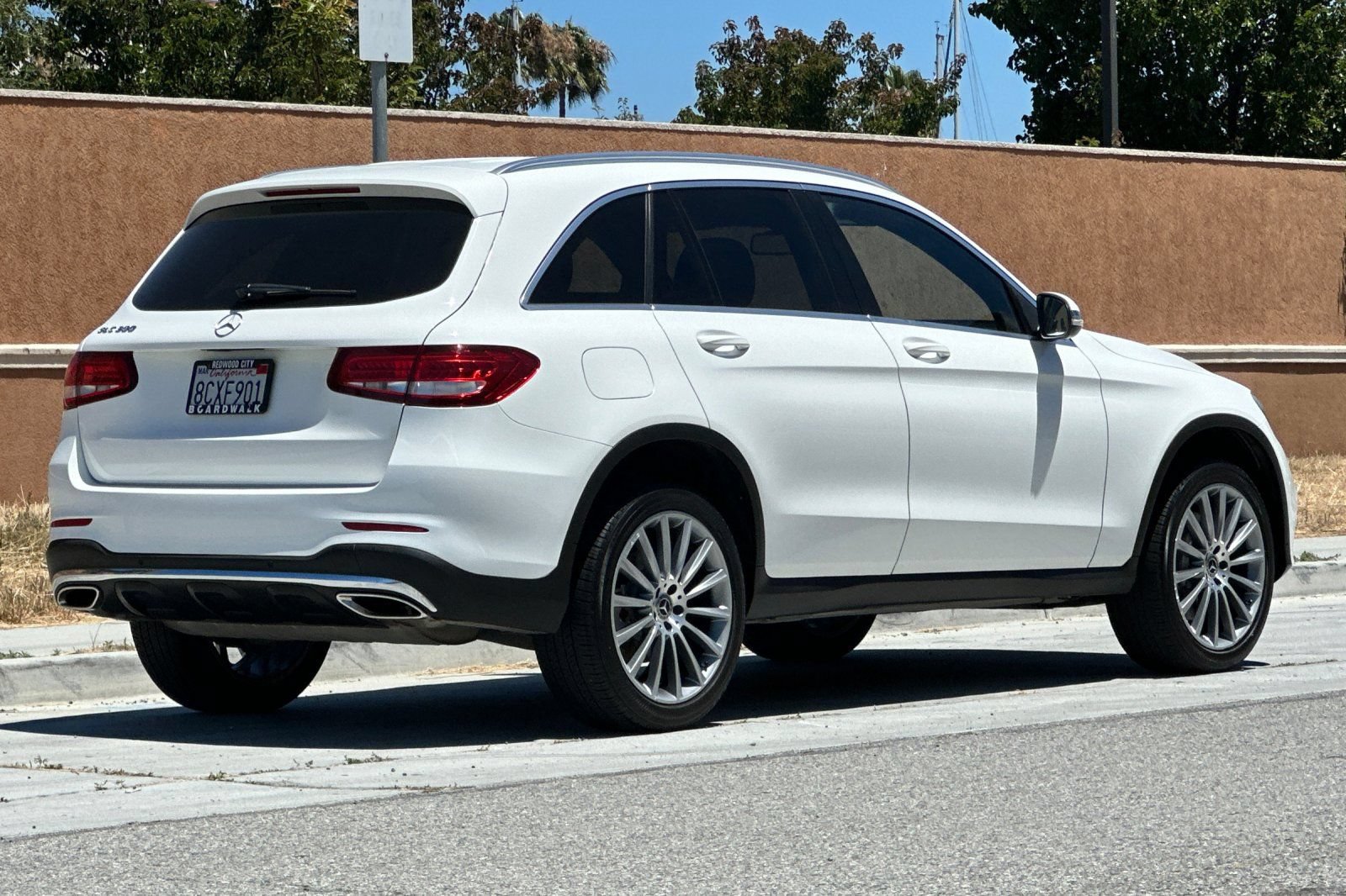 Used 2018 Mercedes-Benz GLC 300 image 4