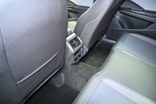 Used 2024 Volkswagen Taos SE image 45