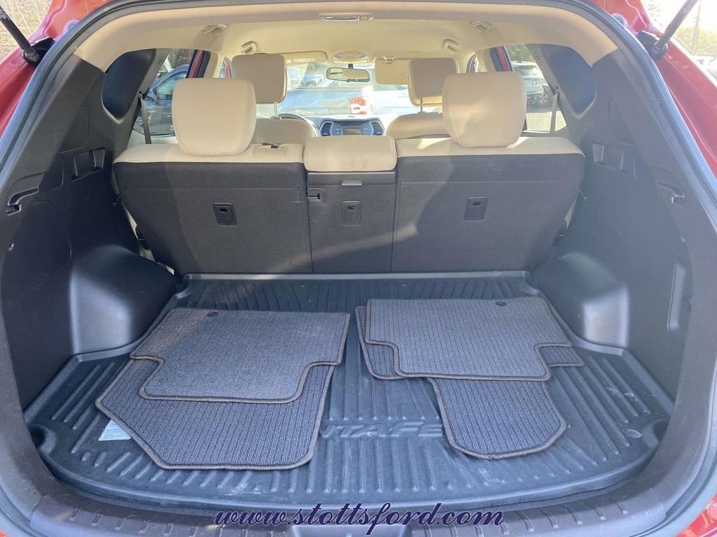 Used 2018 Hyundai Santa Fe Sport image 9