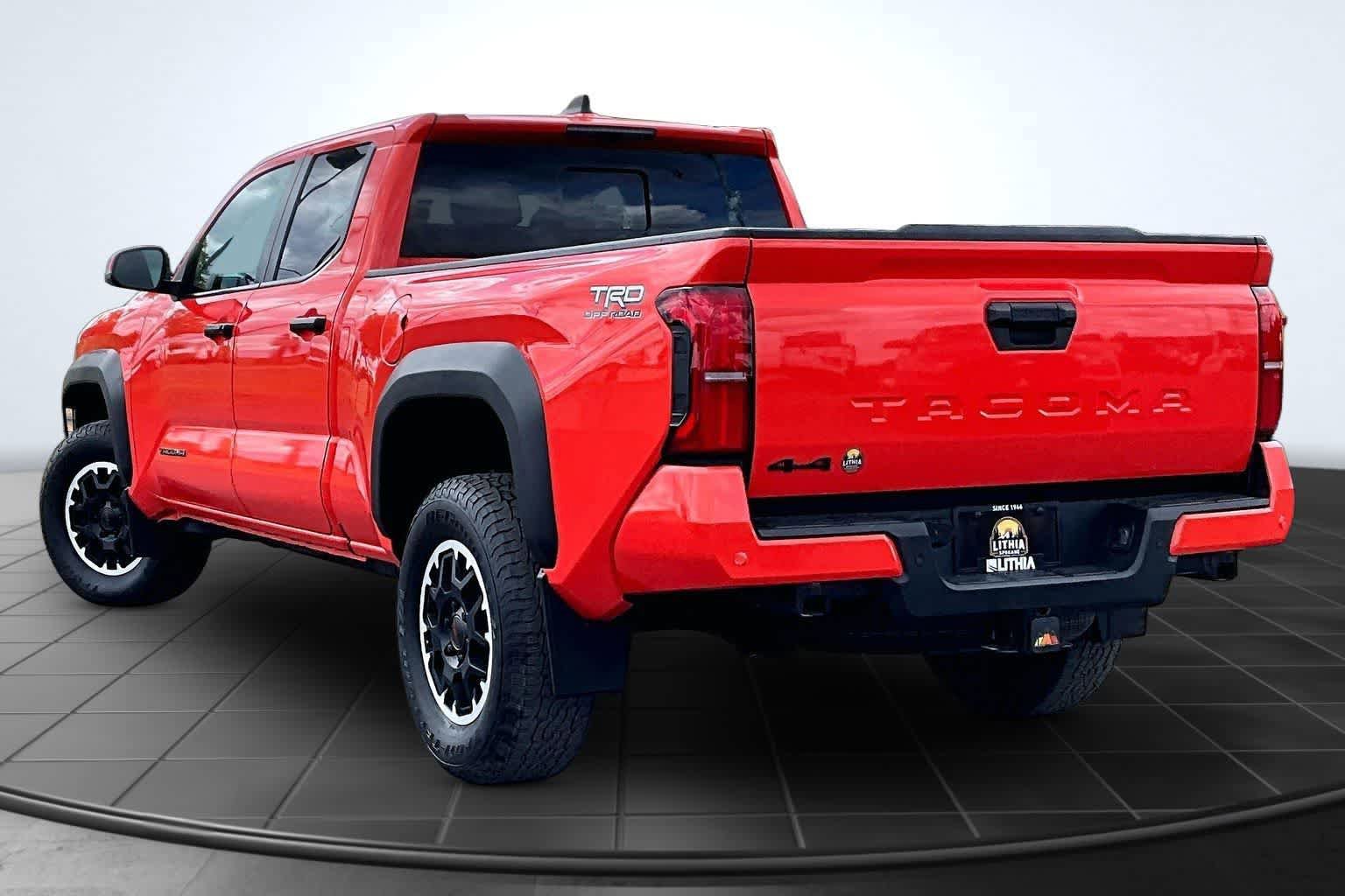 Used 2024 Toyota Tacoma TRD Off-Road w/ TRD Off Road Upgrade Package AWD/4WD image 4