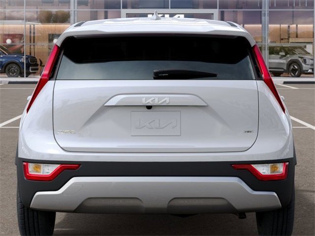New 2025 Kia Niro LX image 13