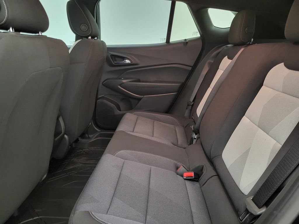 New 2026 Chevrolet Trax RS w/ Sunroof Package image 40