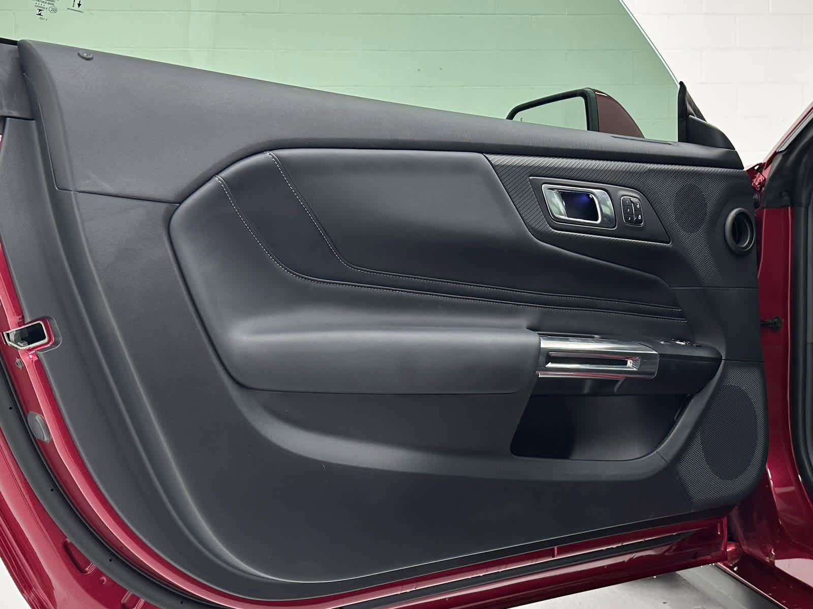 Used 2025 Ford Mustang GT Premium image 19