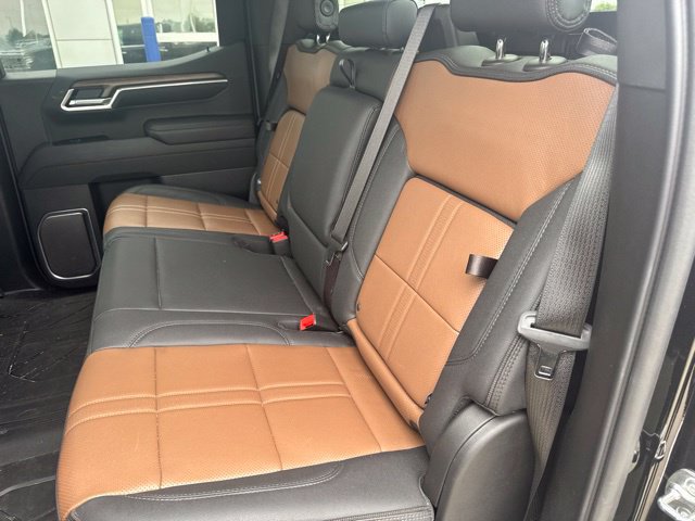 Used 2026 Chevrolet Silverado 1500 High Country w/ High Country Premium Package AWD/4WD image 14