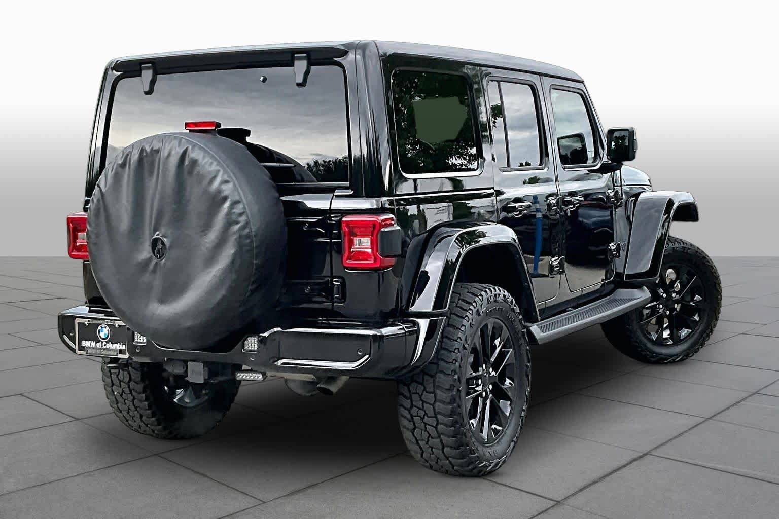 Used 2021 Jeep Wrangler Unlimited Sahara AWD/4WD image 12