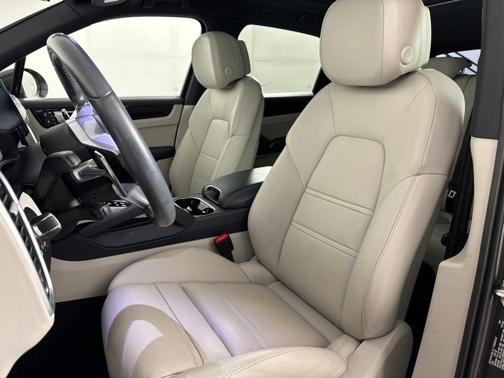Used 2023 Porsche Cayenne AWD/4WD image 24