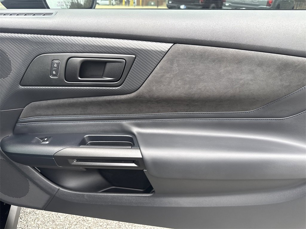Used 2024 Ford Mustang Dark Horse image 18