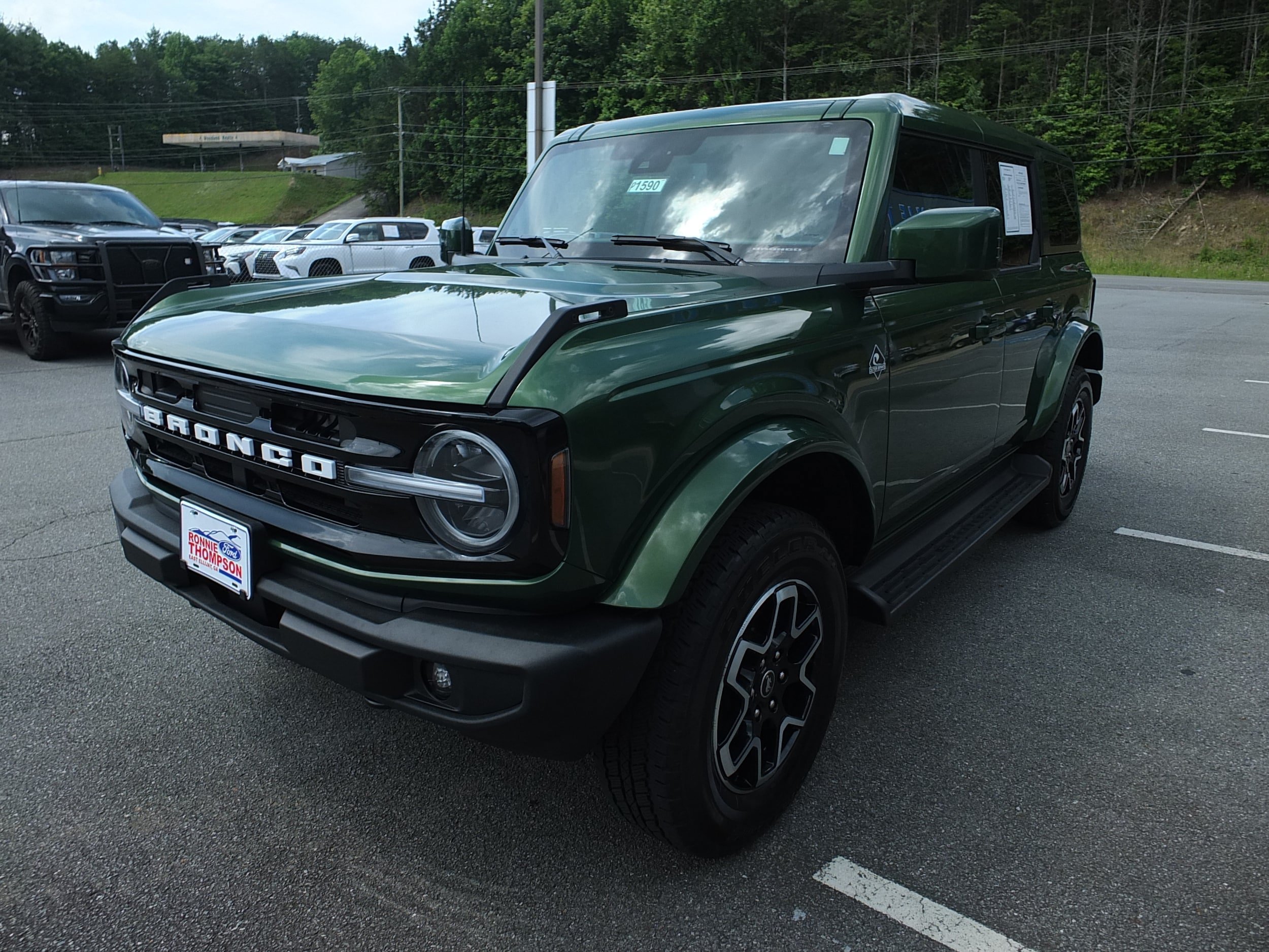 Used 2025 Ford Bronco Outer Banks AWD/4WD image 7