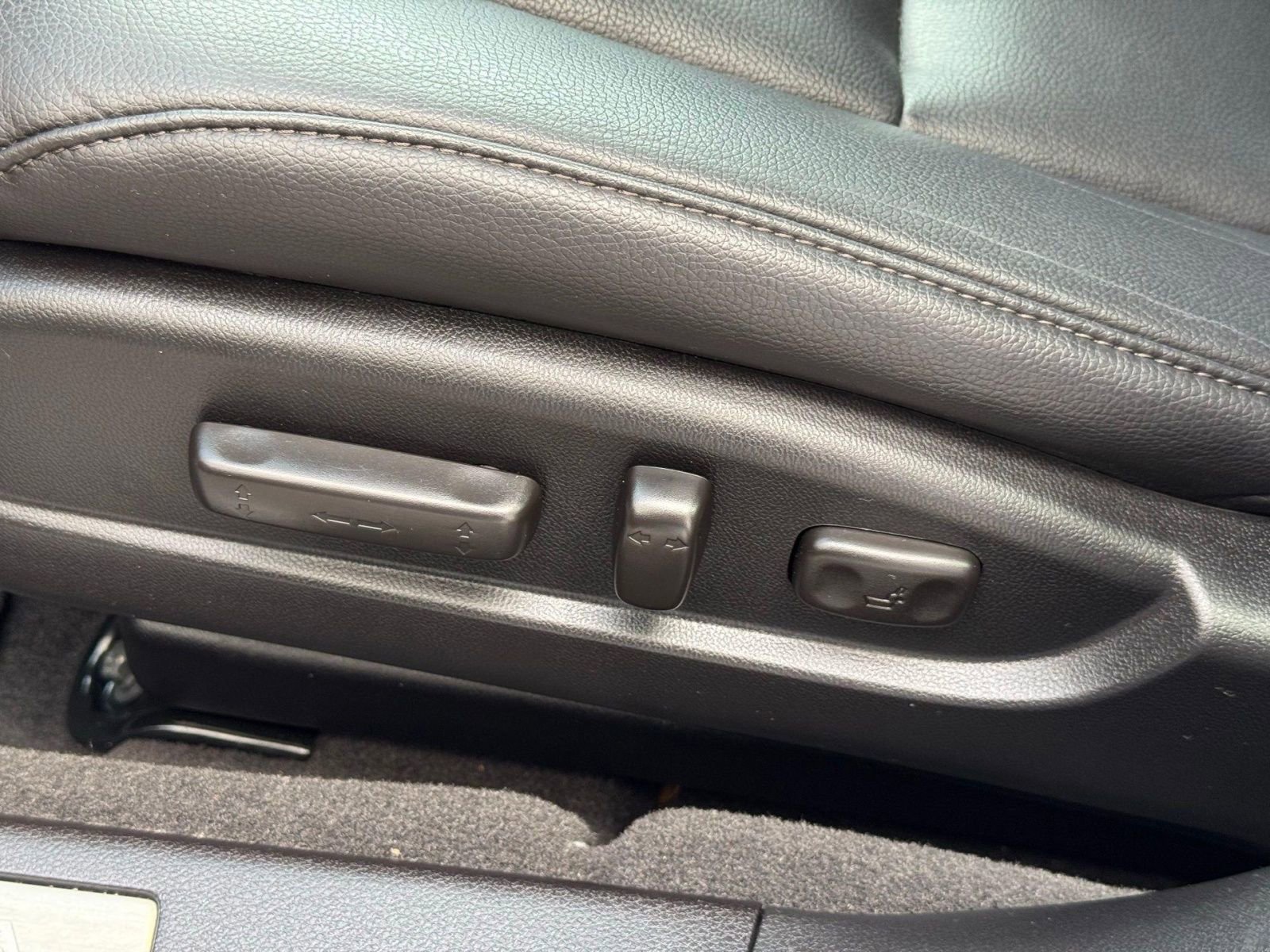 Used 2020 Acura TLX image 20