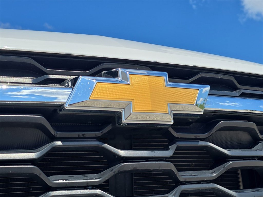 Used 2025 Chevrolet Trax LS image 32