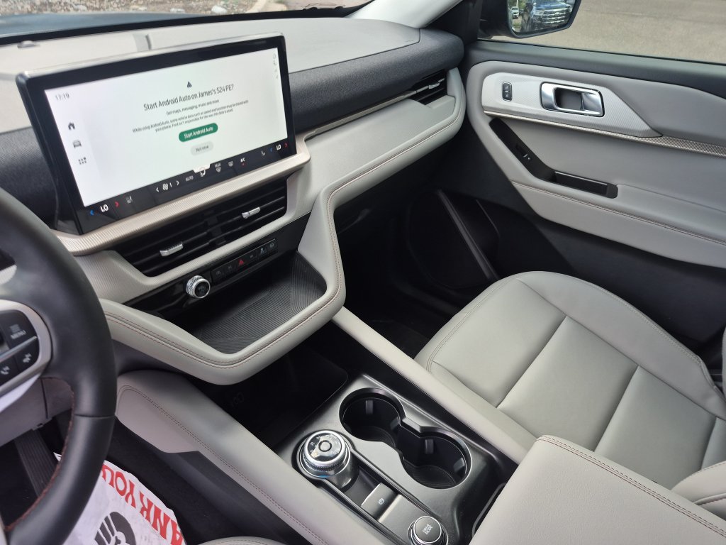 New 2026 Ford Explorer Active w/ Active Comfort Package AWD/4WD image 15