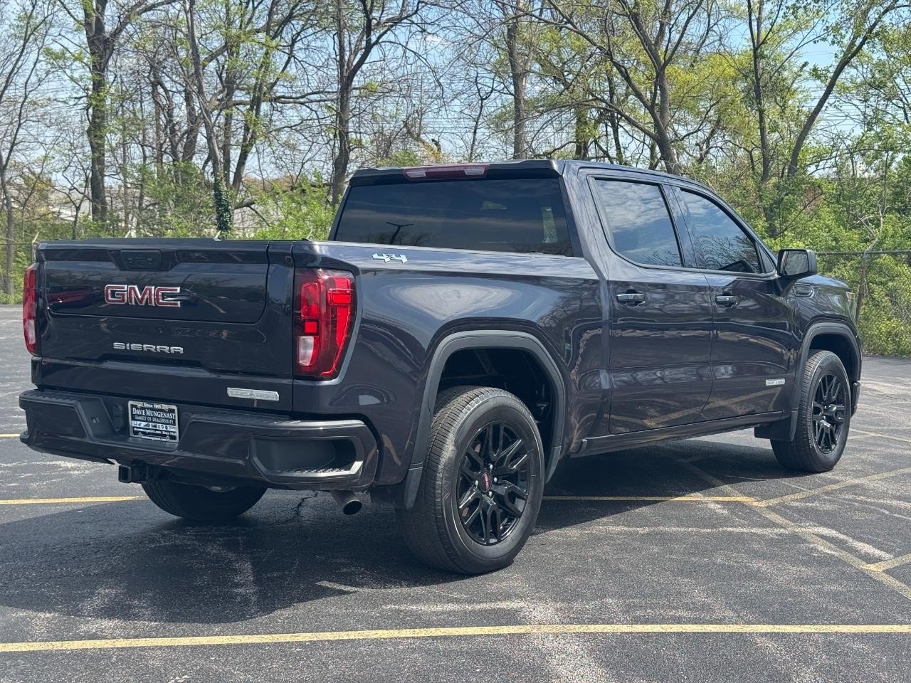 Used 2023 GMC Sierra 1500 Elevation AWD/4WD image 4