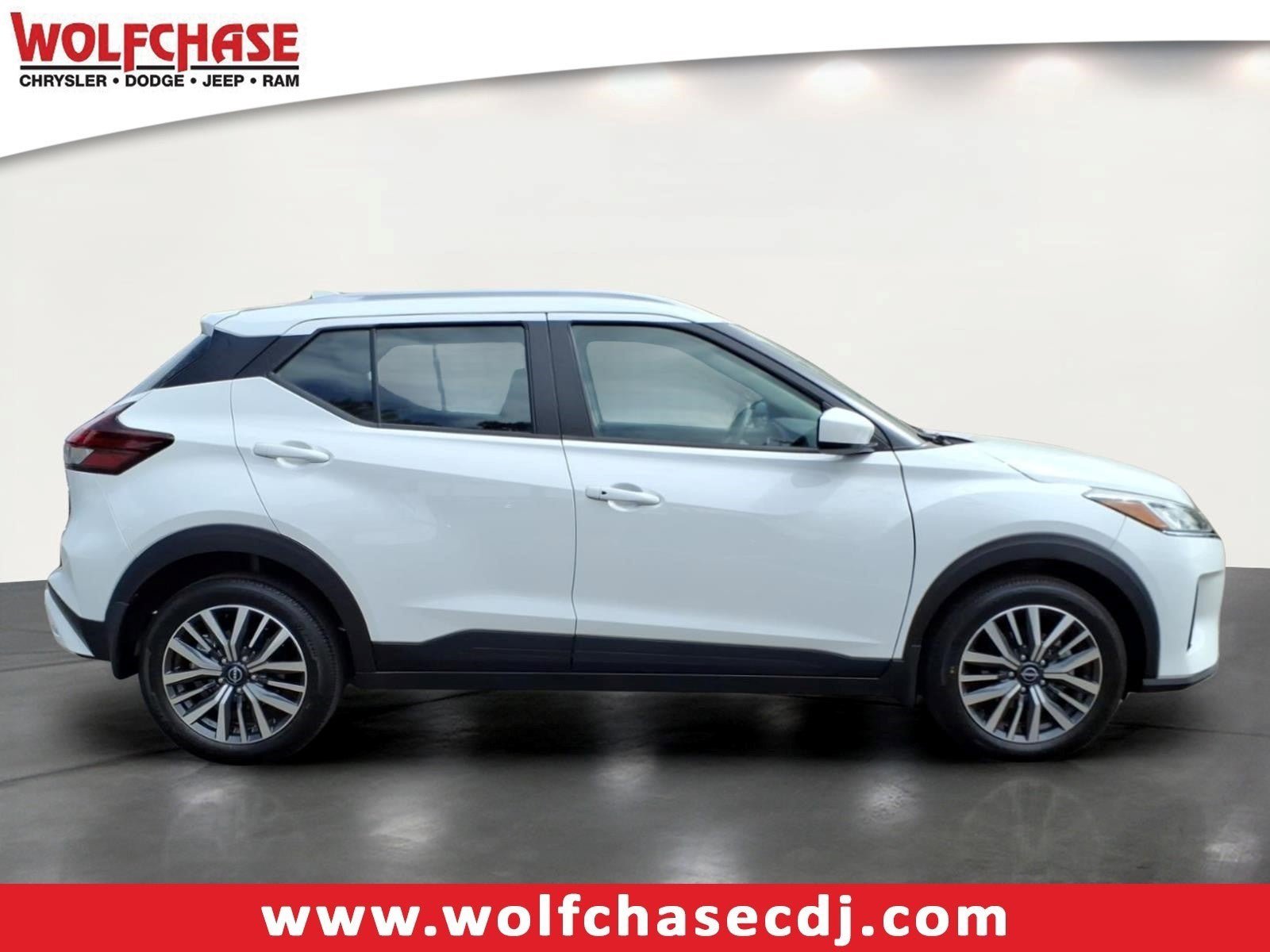 Used 2024 Nissan Kicks SV FWD image 6