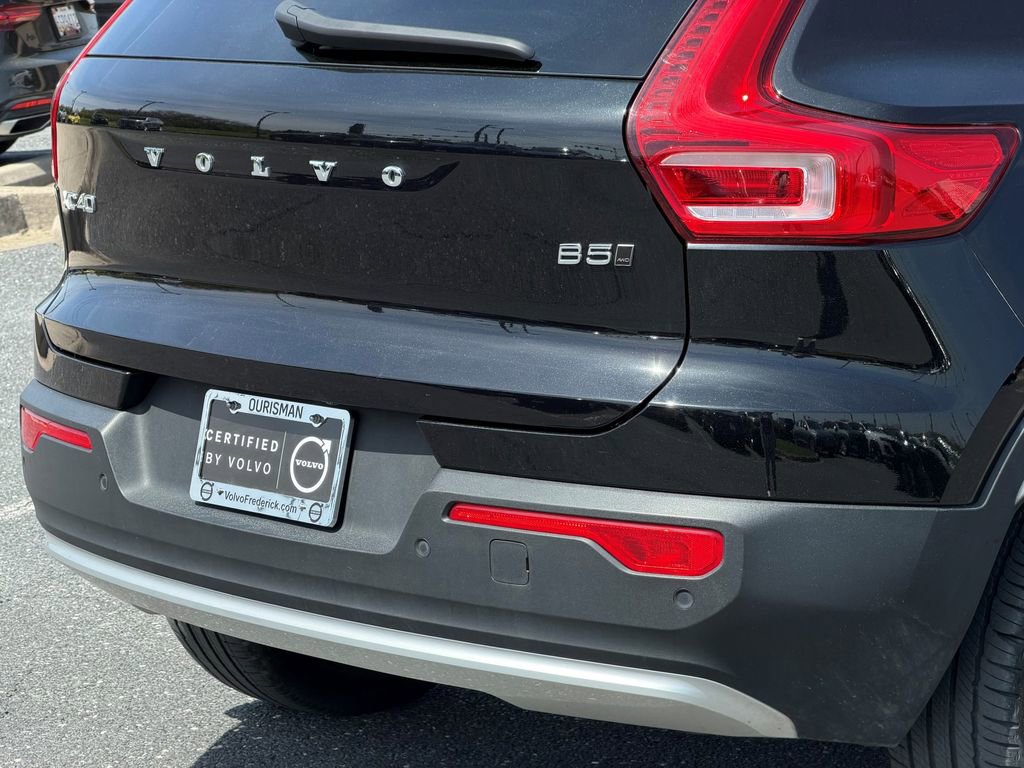 Certified 2023 Volvo XC40 B5 Core w/ Convenience Package image 12