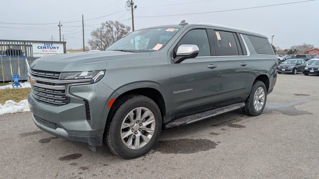 Used 2023 Chevrolet Suburban Premier image 1