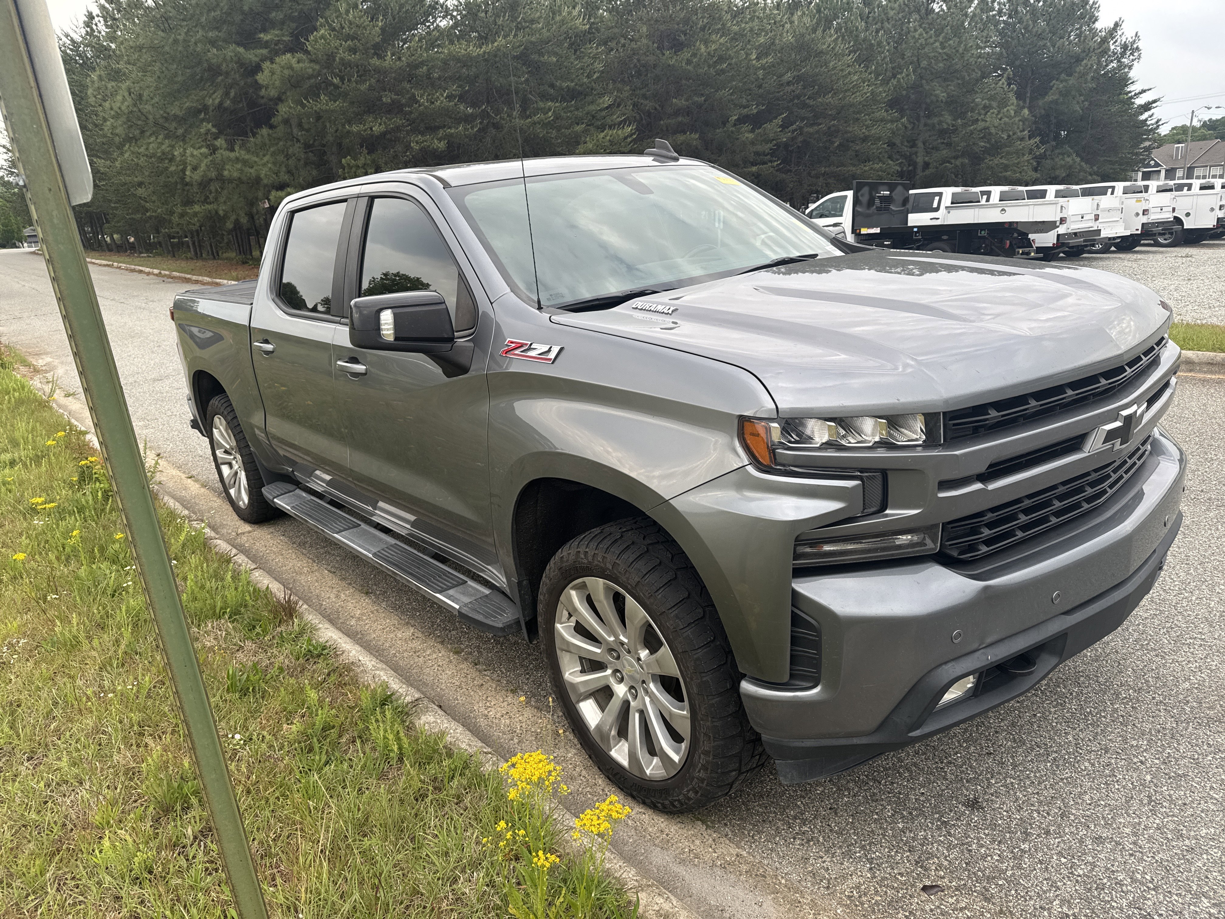 Used 2020 Chevrolet Silverado 1500 RST AWD/4WD image 2